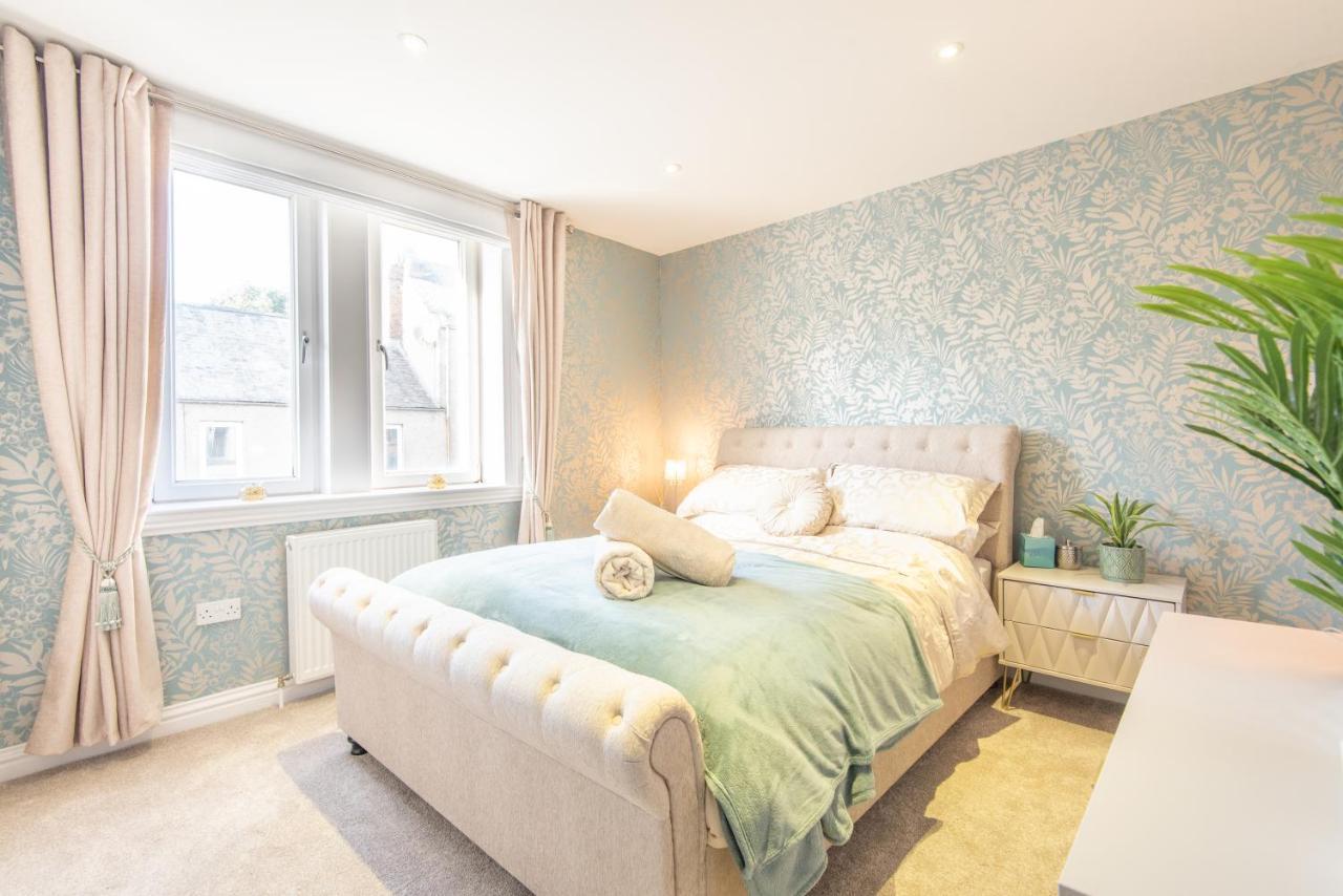 אנגוס Bright, Fresh, Renovated 3 Bedroom Apartment In The Heart Of Montrose מראה חיצוני תמונה